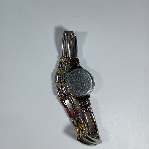 VTG Caravelle by Bulova Ladies Analog Quartz Gold & Silver Tone Wristwatch Watch - Picture 7 of 9